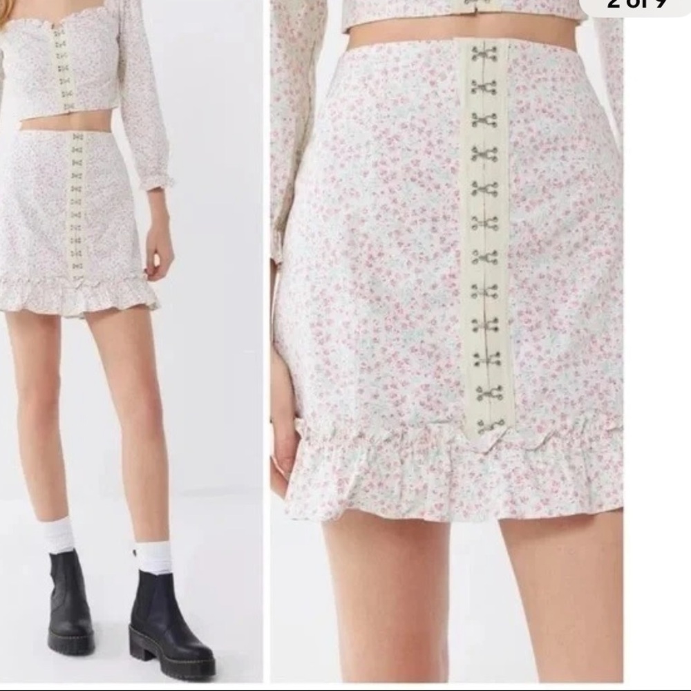 Urban Outfitters Love Struck Ditsy Floral Mini Skirt